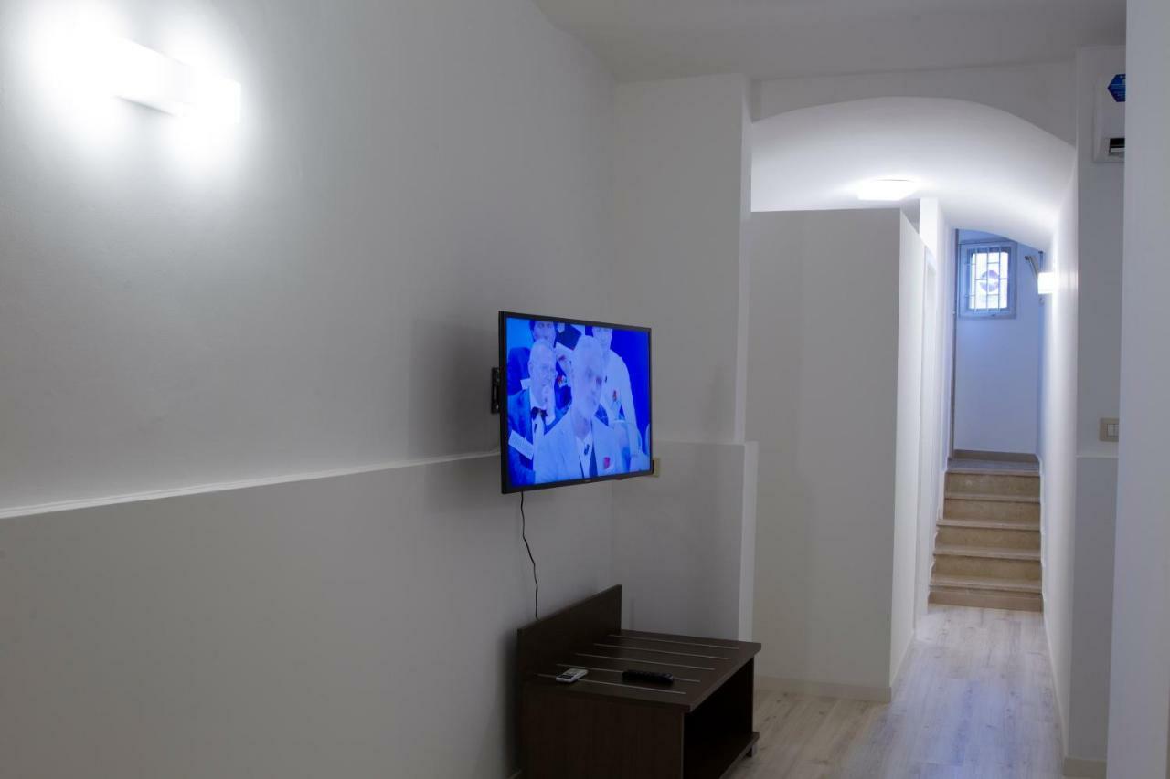 Stairway To Heaven Apartment Bari Bagian luar foto