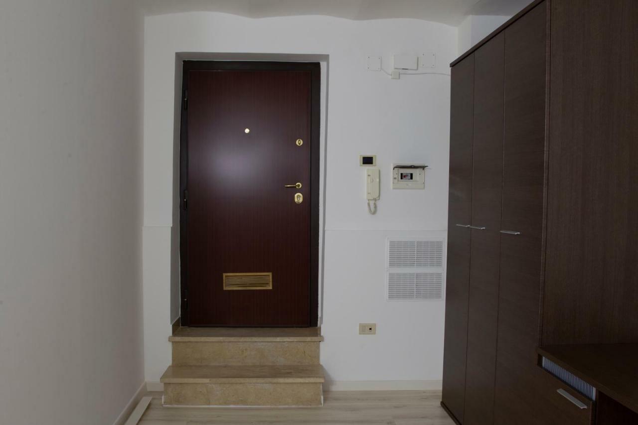 Stairway To Heaven Apartment Bari Bagian luar foto